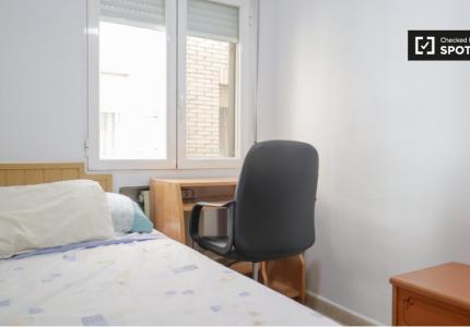 Habitaciones en alquiler en apartamento de 3 dormitorios en Getafe, Madrid