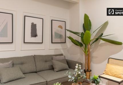 Apartamento de 2 dormitorios en alquiler en Palacio, Madrid