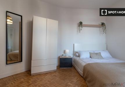 Habitación en piso compartido en alquiler en Castillejos, Madrid