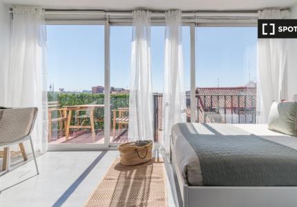 Piso tipo loft de 2 dormitorios en alquiler en el centro de Madrid