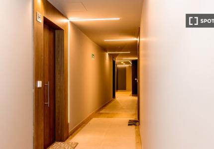 Apartamento de 2 dormitorios en alquiler en Imperial, Madrid