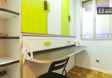 Habitación dulce en apartamento en Atocha y Delicias, Madrid
