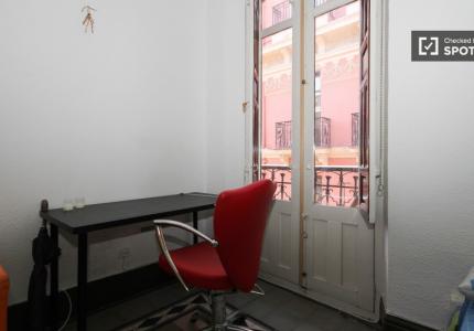 Alquiler de habitaciones en piso de 9 dormitorios en Centro