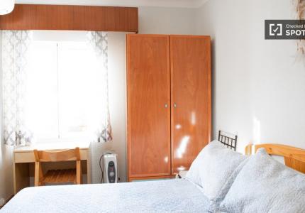 Piso de 2 habitaciones en alquiler en Concepción, Madrid