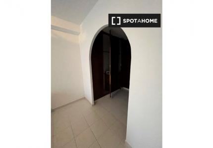 Se alquila habitación en piso de 3 habitaciones en El Zapillo, Almería