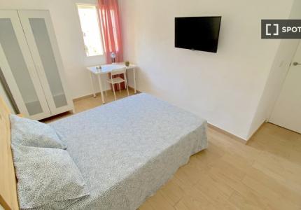 Habitación en piso compartido, Hermandades-La Carrasca.