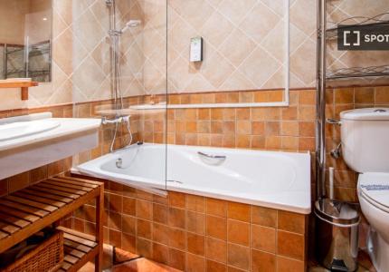 Piso de 2 dormitorios en alquiler en Santa María, Cádiz