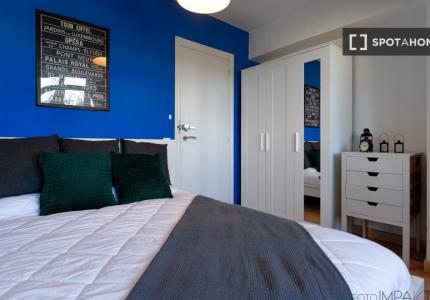 Habitación en piso compartido en Hispanoamérica, Madrid.