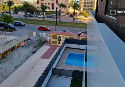 Piso de 2 dormitorios en alquiler en Murcia