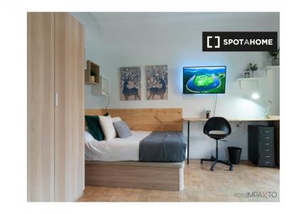 Habitación en piso compartido en Cuatro Caminos, Madrid.