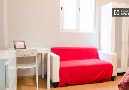 Alquiler de habitaciones en piso compartido en Ciutat Vella, Valencia