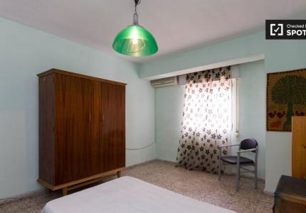 Habitación en apartamento de 3 dormitorios, San Francisco Javier, Granada