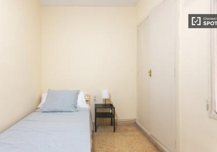 Habitación en un apartamento compartido de 6 habitaciones, Jaume Roig