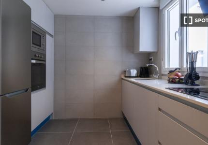 Apartamento de 2 dormitorios para alquilar en Nueva España, Madrid