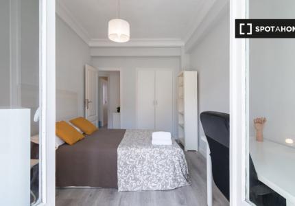 Habitación en alquiler en Castilla, Madrid.