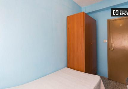 Habitación en apartamento de 3 dormitorios, San Francisco Javier, Granada