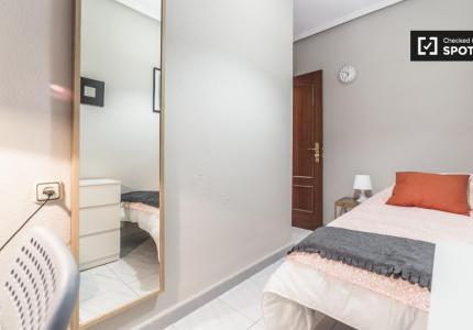 Habitaciones en el apartamento de 5 dormitorios, Camins al Grau, Valencia