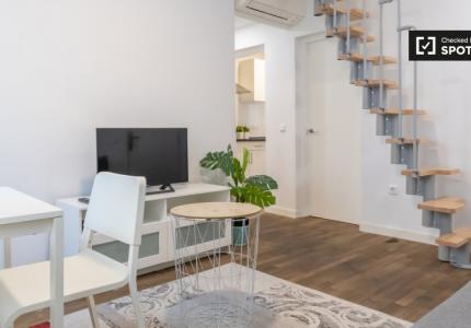 Piso de 2 habitaciones en alquiler en Arapiles, Madrid.
