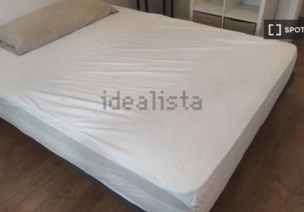 Habitación en piso compartido en Almería