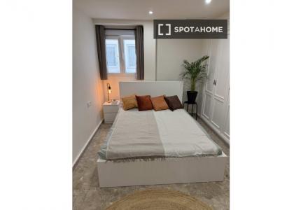 Se alquila habitación compartida Cabanyal-Canyamelar, Valencia.
