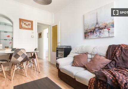Piso en alquiler de 2 habitaciones en Moscardó, Madrid