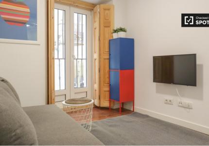 Apartamento de 2 dormitorios en Centro, Madrid