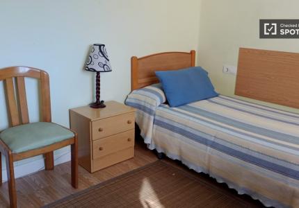 Habitación en piso compartido en Oviedo