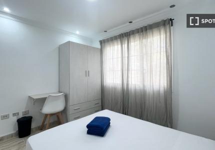Se alquila habitación en Vega de San José, Las Palmas.