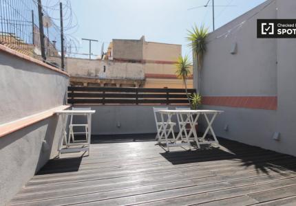 Estudio en alquiler en El Raval, Barcelona.