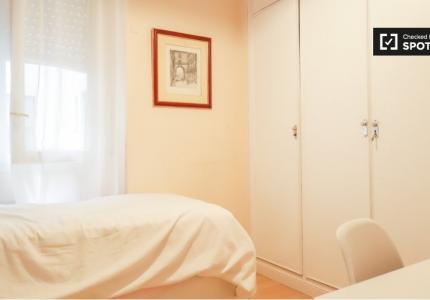 Habitación en alquiler en Ríos Rosas, Madrid