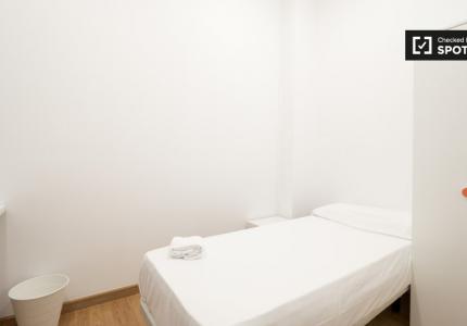 Habitación en piso compartido en alquiler en El Gòtic, Barcelona.