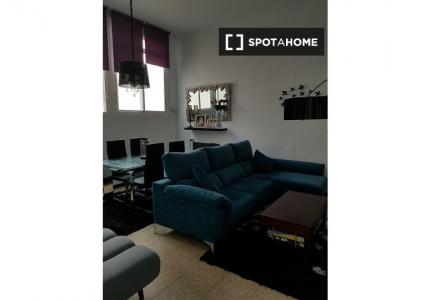 Alquiler de habitaciones en piso de 4 habitaciones en el centro de Cádiz