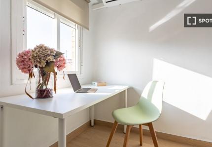 Habitación en piso compartido, Los Tilos, Málaga