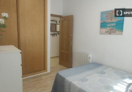 Habitación en piso compartido en Alcalá de Henares.