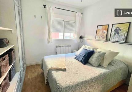 Apartamento de 2 dormitorios en alquiler en Canillas, Madrid
