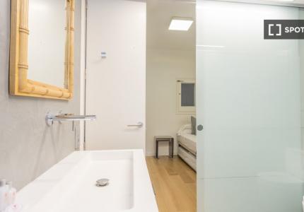 Piso en alquiler de 2 habitaciones en El Putget i Farró, Barcelona.