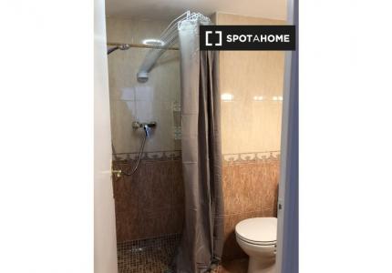 Habitación en piso compartido de 4 habitaciones, Alicante