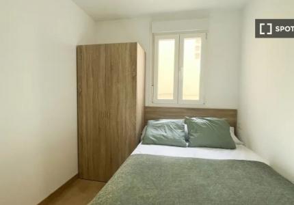 Habitación en piso compartido en alquiler en San Diego, Madrid