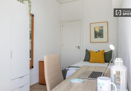 Habitación en piso compartido en alquiler en Numancia, Madrid