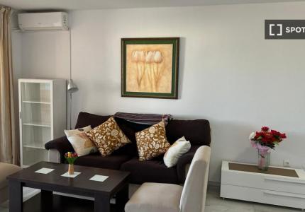 Apartamento de 2 habitaciones en alquiler en Benalmádena