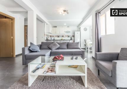 Moderno apartamento de 2 dormitorios en alquiler en Nazaret, Valencia
