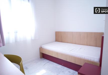 Habitación Estudio Individual Cartuja - Media pensión incluida