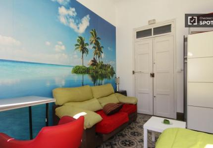 Alquiler de habitaciones en piso de 9 dormitorios en Centro