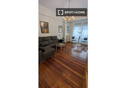 Piso en alquiler de 4 habitaciones en Pamplona