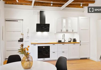 Apartamento de 2 dormitorios en alquiler en Palma, España.