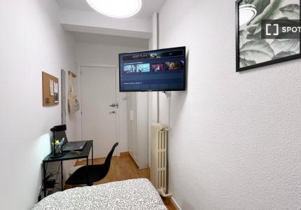Habitación en piso compartido en alquiler en Quintana, Madrid