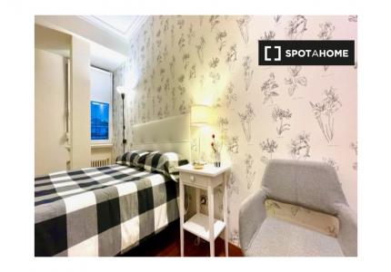 Habitación amplia, acogedora y muy cómoda.