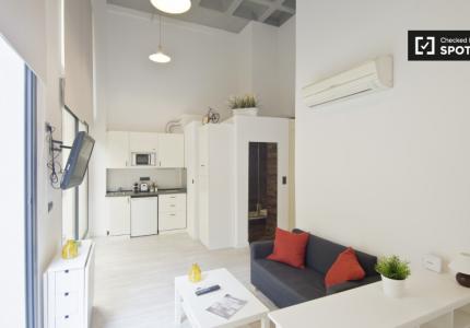 Moderno estudio en alquiler en San Blas, Madrid