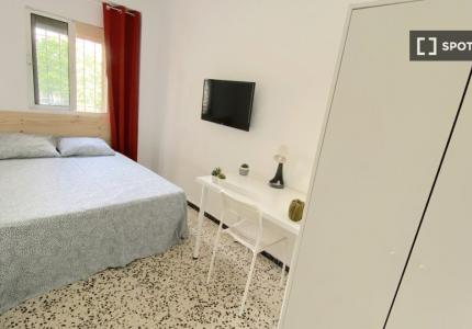 Se alquila habitación para compartir, La Paz-Las Golondrinas, Sevilla