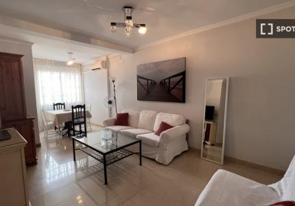 Piso en alquiler en La Calzada, Sevilla